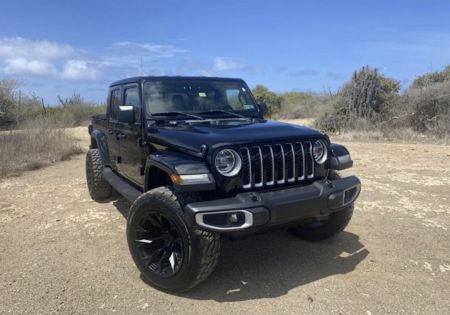 JEEP GLADIATOR ARUBA