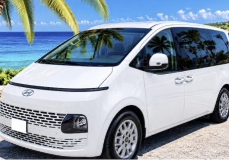 HYUNDAI STARIA ARUBA ( 12 SEATER )