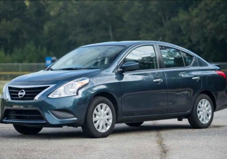 Nissan Versa 